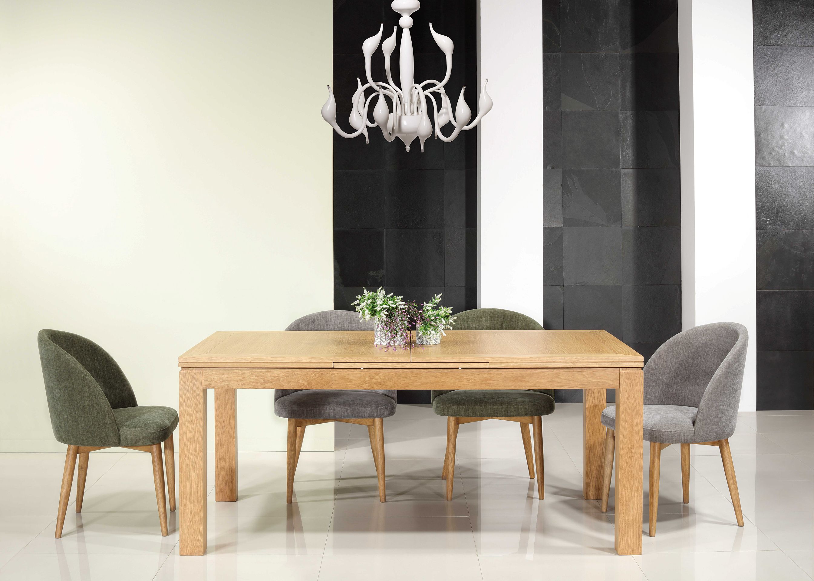 Table de repas rectangulaire 180X100  en Chêne Ligne Contemporaine avec 1 allonge de 60 cm  SEULEMENT 1 DISPONIBLE