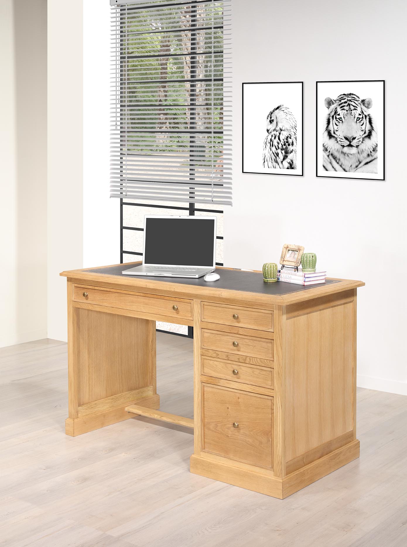 Bureau 5 tiroirs   en Chêne de style Louis Philippe Finition Chêne Brossé Naturel Patiné